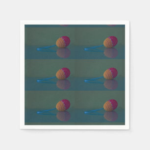 Elegantes buntes Häkel-Oster-Ei in Blau und Grün Serviette