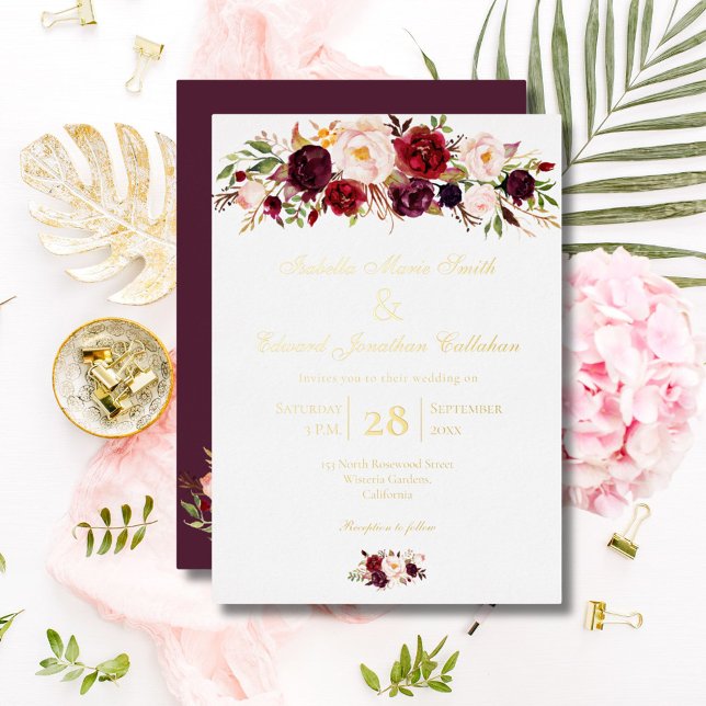 Elegantes Burgund & Blush Rose Bouquet Gold Folieneinladung (Von Creator hochgeladen)