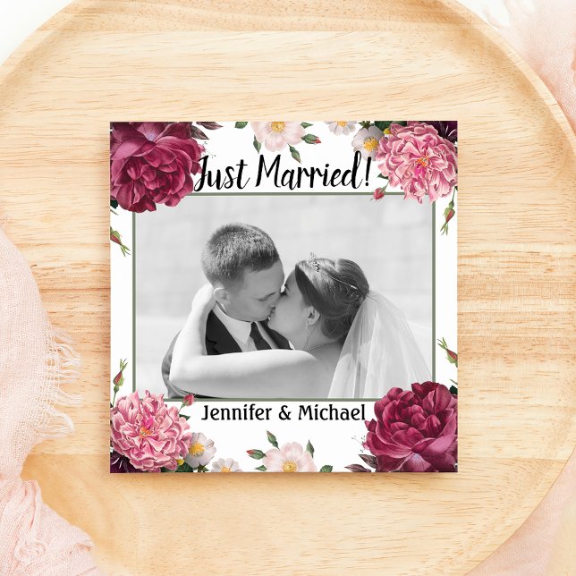 Elegantes Burgund und rosa Hochzeitsankündigung Feiertagskarte (Von Creator hochgeladen)