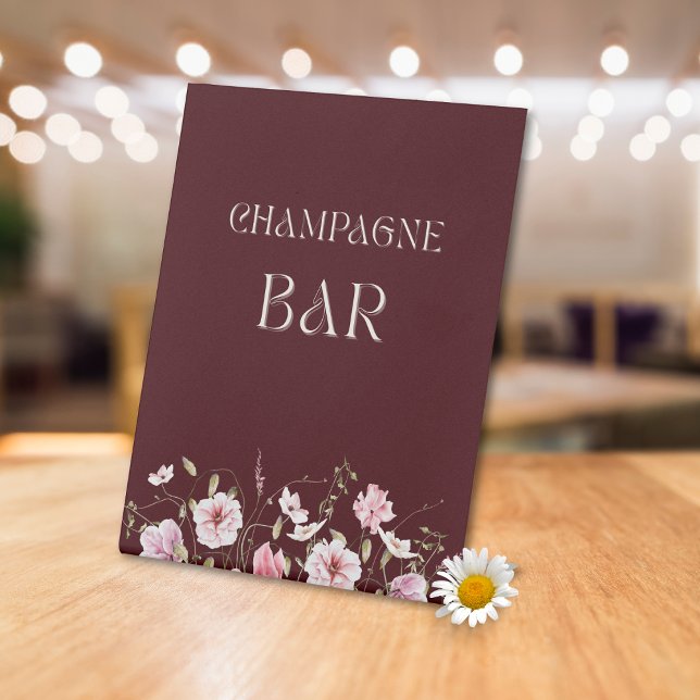 Elegantes Burgunder Champagner-Bar-Schild mit rosa Sockelschild (Von Creator hochgeladen)