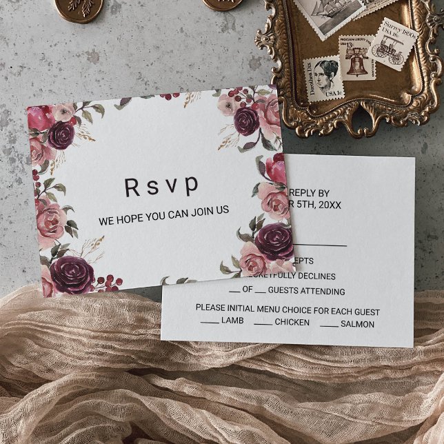 Elegantes Burgundy Summer Floral Menu Auswahl RSVP Karte (Von Creator hochgeladen)