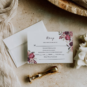 Elegantes Burgundy Summer Floral UAwg Menu Auswahl RSVP Karte