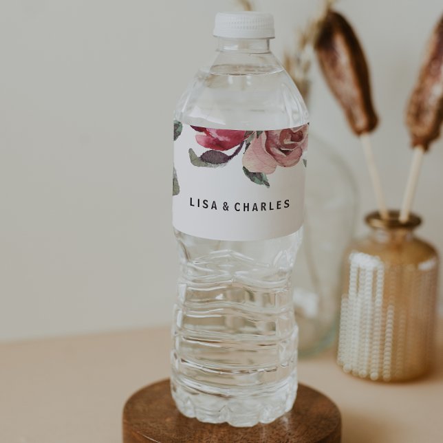 Elegantes Burgundy Summer Floral Water Flasche Lab Wasserflaschenetikett (Von Creator hochgeladen)