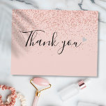 Elegantes Business Script Vielen Dank Rose Gold Postkarte<br><div class="desc">Eine schicke Rose Gold Glitzer Drehbuch Geschäft danke Ihnen Postcard mit einem Silberherz. Ein perfekter Weg,  um sich bei Ihren Kunden und Kunden zu bedanken. Dieses elegante Design ist ideal für eine breite Palette von Unternehmen,  einschließlich Wellness-Center Salons Haar und Make-up Stylist Boutiquen Kosmetiker und Floristen.</div>