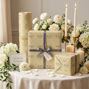 Elegantes Buttergelb Anfangsbuchstabe Hochzeitspaa Geschenkpapier
