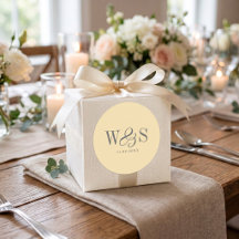 Elegantes Buttergelb Anfangsbuchstabe Hochzeitspaa