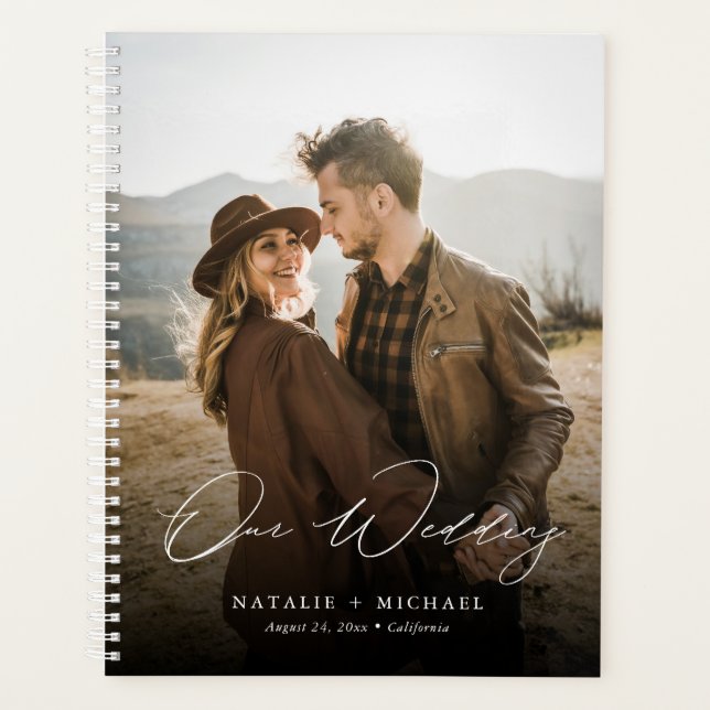 Elegantes Calligrafy Script Custom Foto Wedding Planer (Vorderseite)