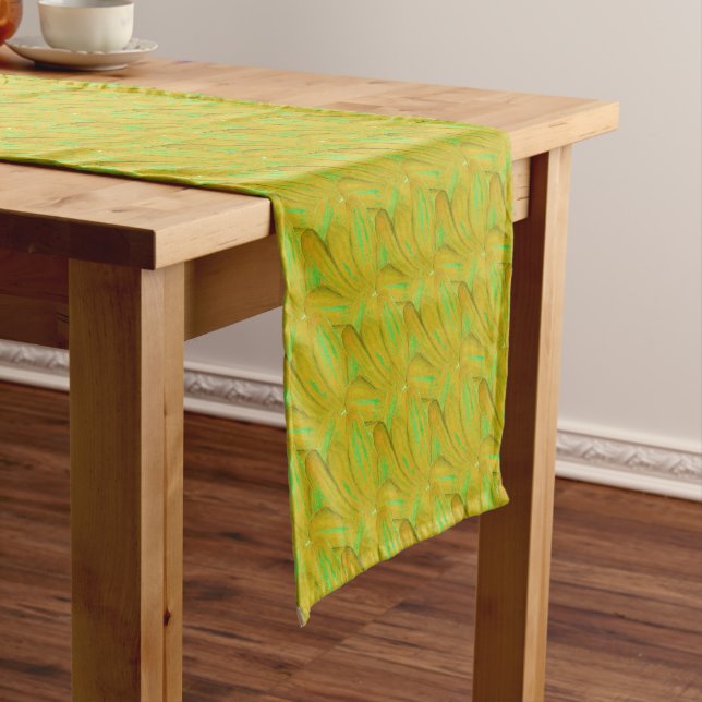 Elegantes Chartreuse-Grün-Blumenmuster Kurzer Tischläufer (Beispiel)
