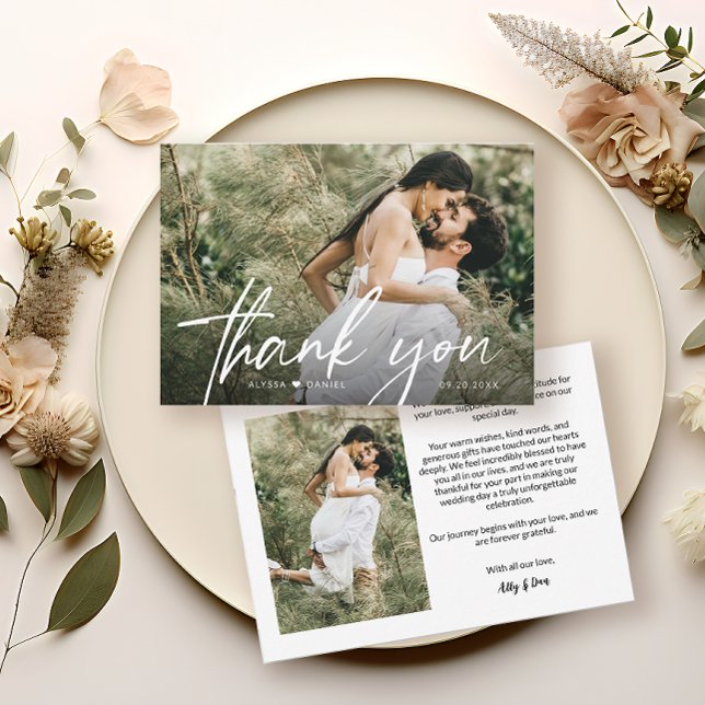 Elegantes Chic Script Heart Wedding Foto Dankeskarte (Wedding photos, simple thank you card with personal message. Chic, modern and simple.)