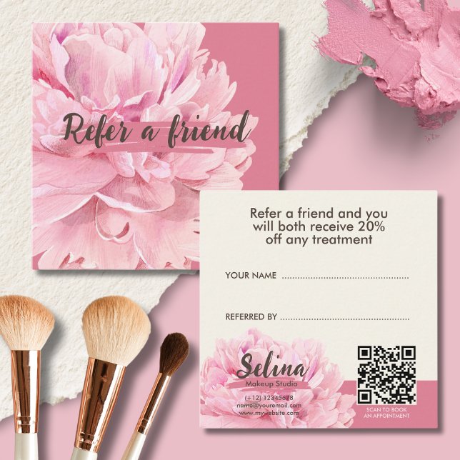 Elegantes Cream Blush Pink Floral Makeup Studio Empfehlungskarte (Von Creator hochgeladen)