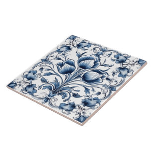 Elegantes Design aus blau-weiß-rustikalem Azulejo Fliese