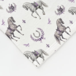 Elegantes Dressurpferd und Hufeisen Aquarell Fleecedecke