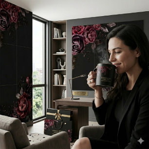 Elegantes dunkles schwarzes romantisches Rosenblum Kaffeetasse