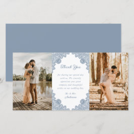 Elegantes Dusty Blue Floral Lace Wedding Foto Dankeskarte