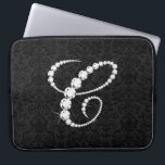 Elegantes erstes C-Sparkling-Diamanten-Monogramm Laptopschutzhülle<br><div class="desc">Elegante schwarz-weiße funkelnde Diamanten Anfangsbuchstaben C. Andere Buchstaben kommen bald. E-Mail mir für Ihre erste, um es früher zu erhalten, da es Zeit braucht, um dies zu tun. Dies ist ein Bild von Diamanten und nicht real oder Fake.</div>