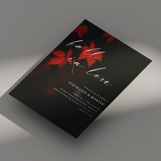 Elegantes "Fall in Liebe" Rote Ahornfräsen Hochzei Einladung (Elegant 'Fall in Love' Red Maple Leaves Wedding Invitation)