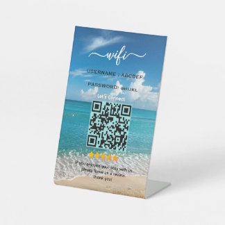 Elegantes Ferienhaus mit WLAN-Schild zur Vermietun Sockelschild