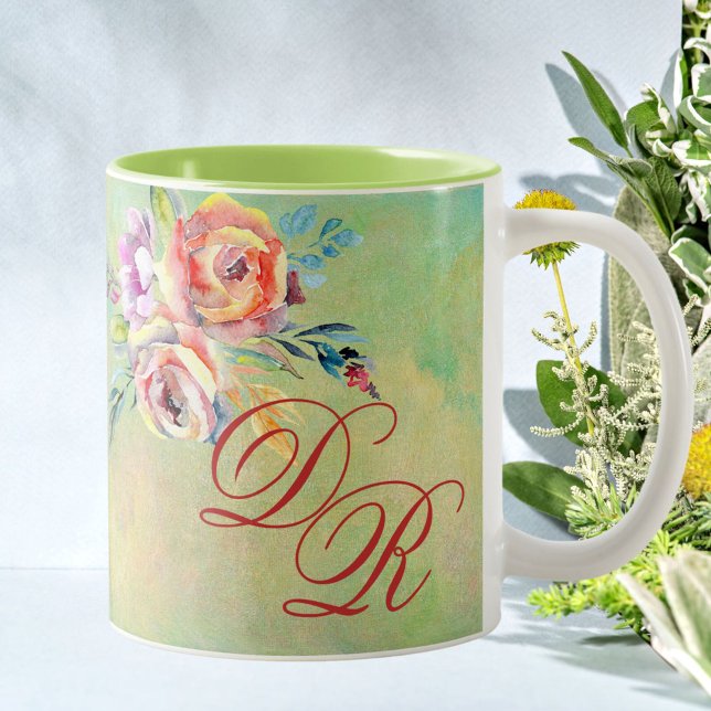 Elegantes Floral Monogramm Zweifarbige Tasse (Von Creator hochgeladen)