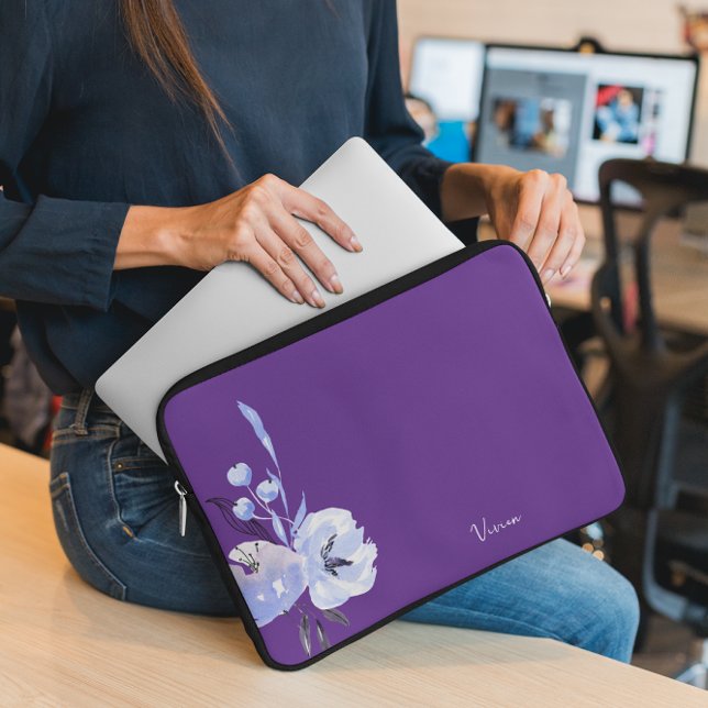 Elegantes, florales Lila Abstrakt Laptopschutzhülle (Von Creator hochgeladen)
