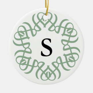 Elegantes Florales Monogramm Familie in Salbeigrün Keramik Ornament