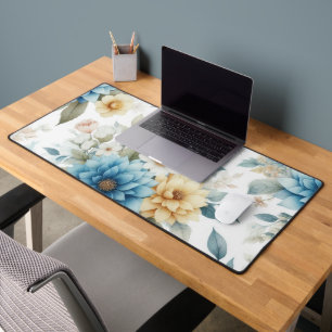 Elegantes florales Pastellblau und Gelb auf Weiß Schreibtischunterlage