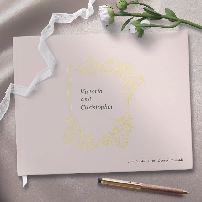 Elegantes florales Wappen Klassische botanische Ho Gästebuch (Elegant Romantic Wedding Guest Book with Gold Foil)