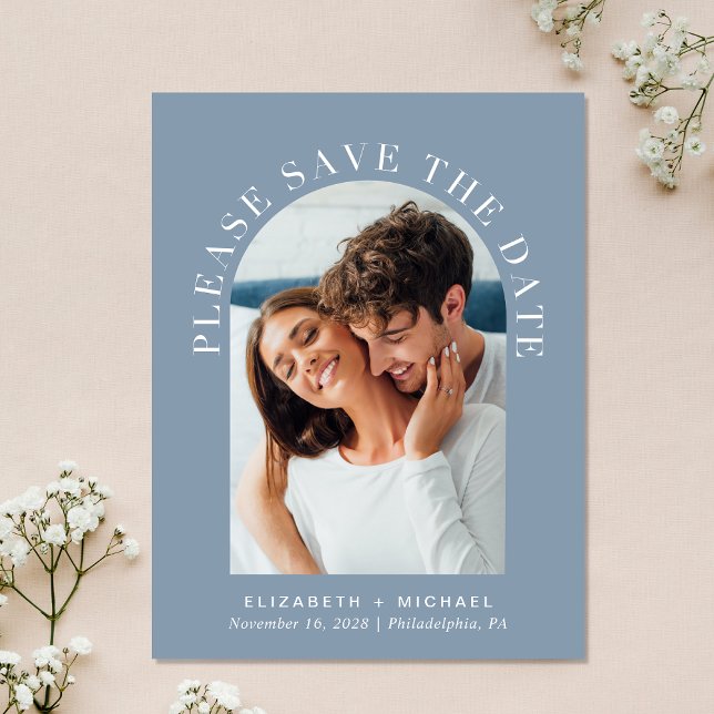 Elegantes Foto Arch Dusty Blau Save the Date Ankündigungspostkarte (Celebrate your love story with a save the date showcasing your photo in an elegant arch frame)