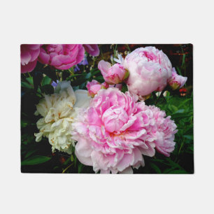 Elegantes Foto aus rosa, blühenden Pinien Fußmatte