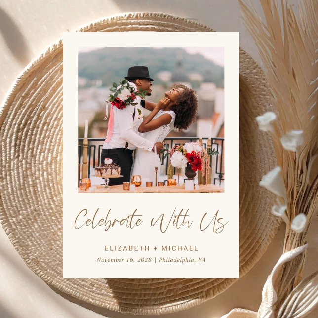 Elegantes Foto Cream Gold Hochzeit Empfang Einladung (A chic wedding reception invitation to set the tone for an unforgettable event)