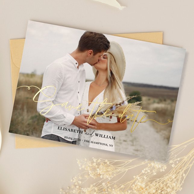 Elegantes Foto Kalligrafie Hochzeit speichern Sie  Folieneinladung (Von Creator hochgeladen)