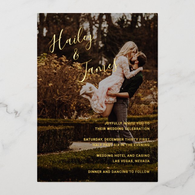 Elegantes Foto Moderne Hochzeit Folieneinladung (Vorderseite)