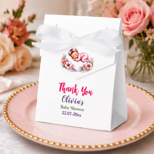 Elegantes Geschenk für schlafendes Baby Mädchen zu Geschenkschachtel