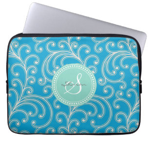 Elegantes girly blaues Blumenmustermonogramm Laptopschutzhülle