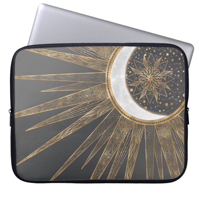 Elegantes Gold Doodles Sun Moon Mandala Design Laptopschutzhülle (Vorderseite)