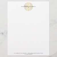 Elegantes Gold Leaf Logo auf Weiß