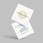 Elegantes Gold Leaf Logo auf Weiß Quadratische Visitenkarte<br><div class="desc">Auf diesen stilvollen Visitenkarten verbindet sich ein elegantes Motiv aus einem goldenen Blattmuster in runder Form mit Ihrem Namen oder Firmennamen. Persönlich für Sie,  egal wie Sie es mögen,  Ideal für Salons,  Wellness-Center,  Life Coaches,  Wellness-Center,  Hautpflegemarken und vieles mehr. Originale Kunst und Design © 1201AM Design Studio</div>