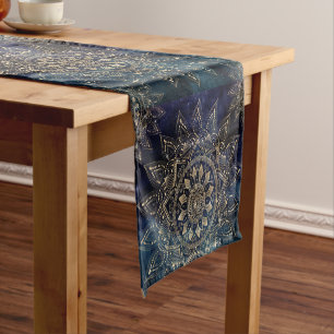 Elegantes Gold Mandala Blue Galaxy Design Kurzer Tischläufer