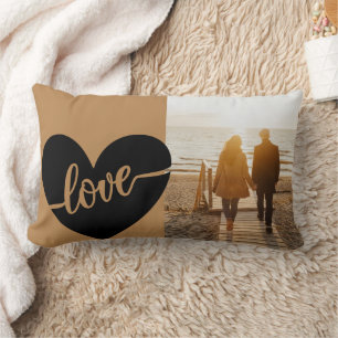 Elegantes Gold-Schwarz-Script-Herz-Liebe-Foto Lendenkissen