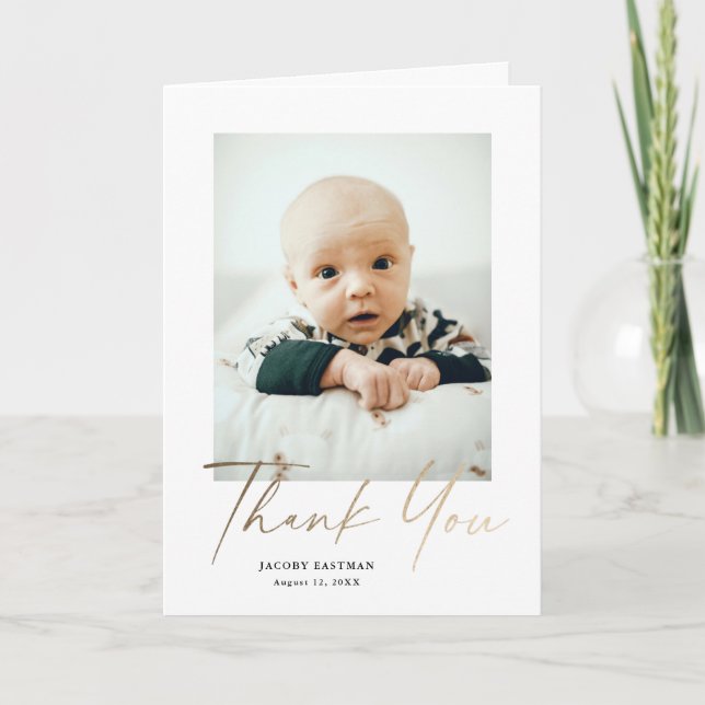 Elegantes Gold Script Baby Foto Dankeskarte (Vorderseite)