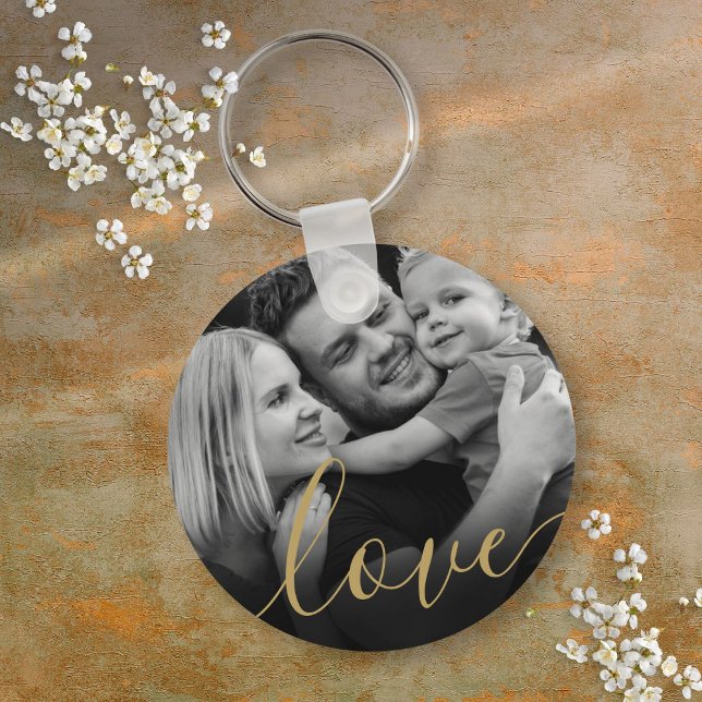 Elegantes Gold Script Liebe Schwarzes und Weiß Fot Schlüsselanhänger (Elegant Gold Script Love Black and White Photo Keychain)