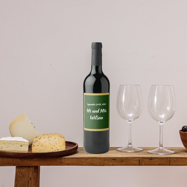 Elegantes Gold-Script und Rahmen auf grünen Weinet Weinetikett (Von Creator hochgeladen)