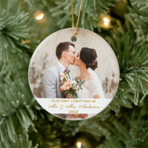 Elegantes Gold Script Unser erstes Weihnachtsfest  Keramik Ornament
