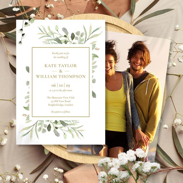 Elegantes Gold Typografy Greenerity Foto Wedding Einladung (Elegant Gold Typography Greenery Photo Wedding Invitation)