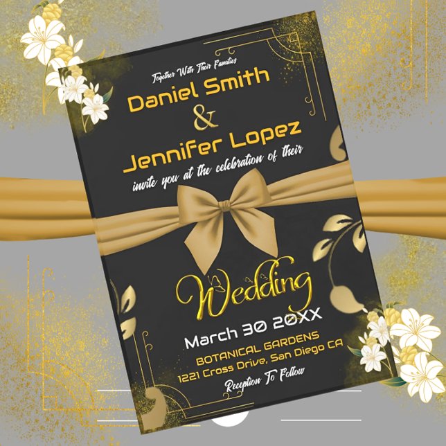 Elegantes Gold und Schwarz mit weißer Blütenhochze Einladung (Von Creator hochgeladen)