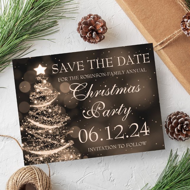 Elegantes Gold Weihnachts-Party Save the Date Ankündigungspostkarte (Elegant Gold Christmas Party Save The Date Announcement Postcard)