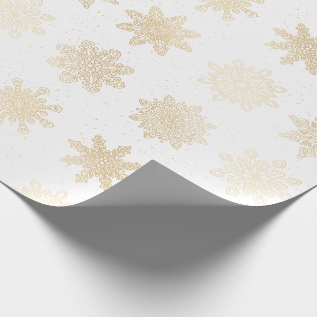 Elegantes Gold & White Snowflake Weihnachtsmuster Geschenkpapier (Ecke)