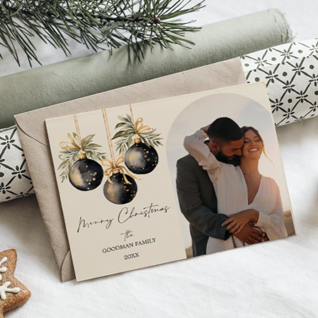 Elegantes Golden Schwarzes Foto Feiertagspostkarte (CHRISTMAS BOUBLES ELEGANT ORNAMENTS PHOTO ARCH SHAPE POSTCARD. NEWLY WED FAMILY PHOTO)