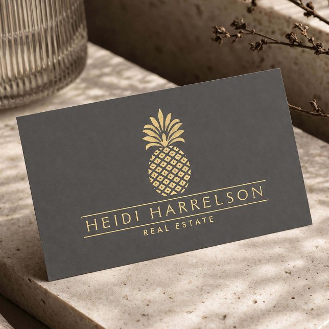 Elegantes goldenes Ananas-Logo auf Grau Visitenkarte (Von Creator hochgeladen)
