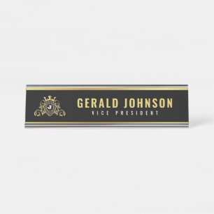 Elegantes goldenes Monogramm-Initial-Design Schreibtischnamensplakette