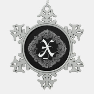 Elegantes gothisches Initial-Schneekristall-Orname Schneeflocken Zinn-Ornament